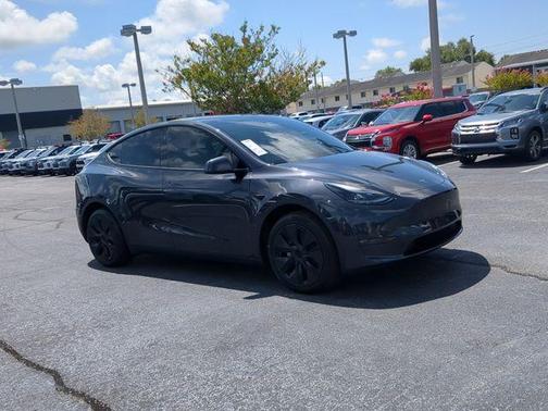 Gray 2024 Tesla Model Y Long Range