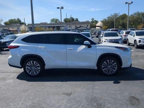 Blizzard Pearl 2020 Toyota Highlander Platinum