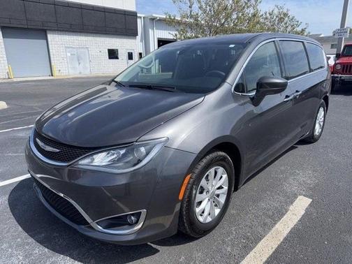 2018 Chrysler Pacifica Touring Plus