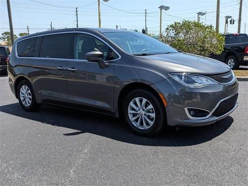 2018 Chrysler Pacifica Touring Plus