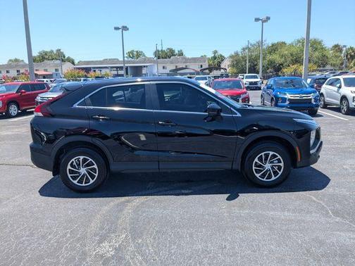 Labrador Black Pearl 2026 Mitsubishi Eclipse Cross ES