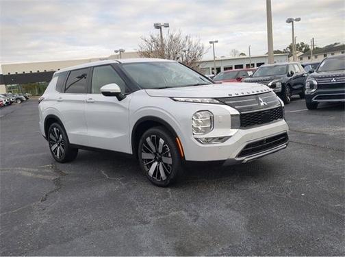 2026 Mitsubishi Outlander SE