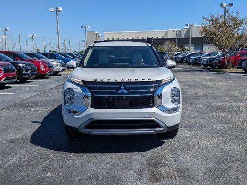 White Diamond 2026 Mitsubishi Outlander PHEV SE