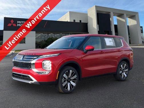 Red 2026 Mitsubishi Outlander SE