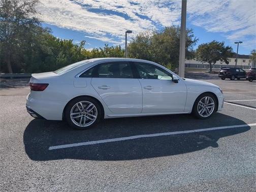2024 Audi A4 45 S line quattro Premium