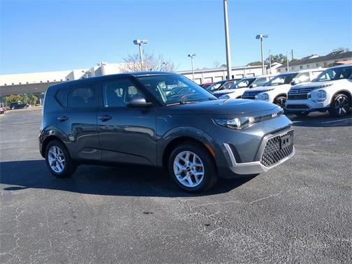 2024 Kia Soul LX