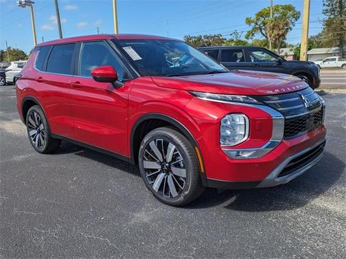 2025 Mitsubishi Outlander SE