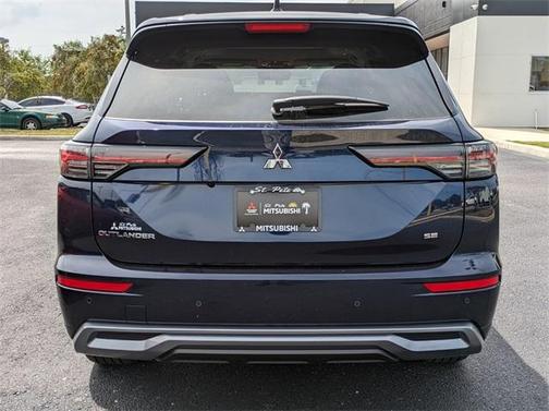 2025 Mitsubishi Outlander SE