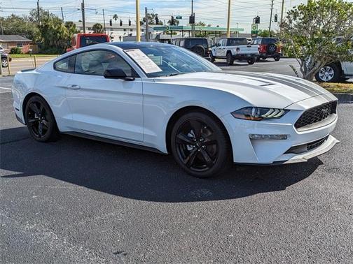 2022 Ford Mustang EcoBoost