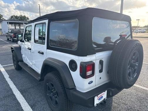 2022 Jeep Wrangler Unlimited Sport