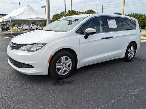 2021 Chrysler Voyager L