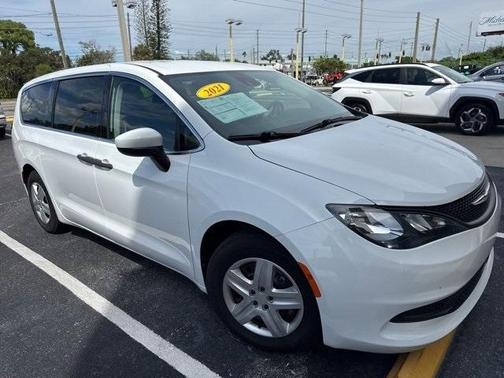 2021 Chrysler Voyager L