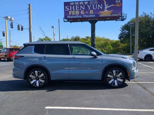 2026 Mitsubishi Outlander SEL