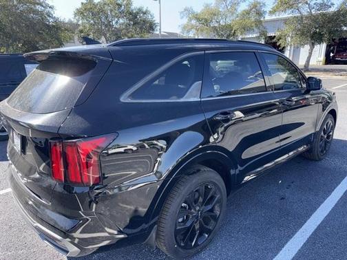 2022 Kia Sorento SX