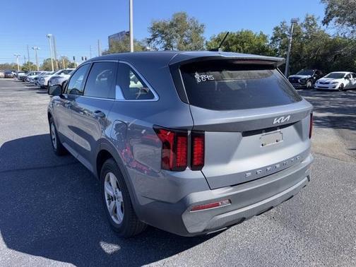 2022 Kia Sorento LX