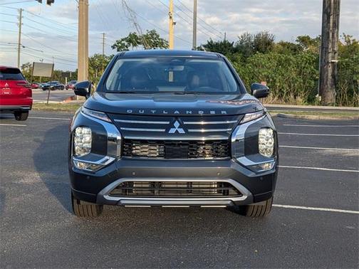 2026 Mitsubishi Outlander SE