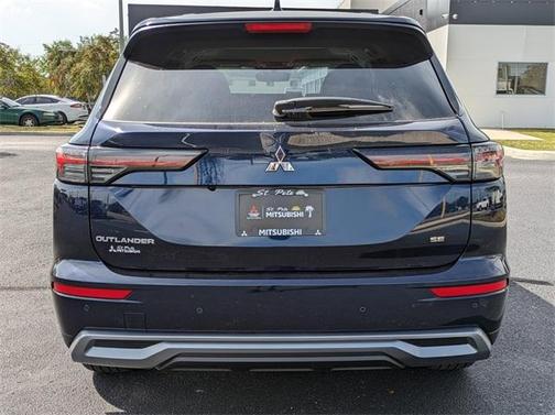 2025 Mitsubishi Outlander SE