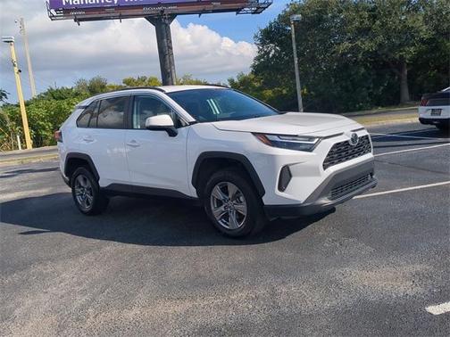 2024 Toyota RAV4 XLE