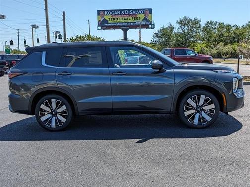 2025 Mitsubishi Outlander SEL