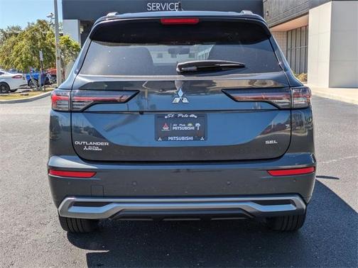 2025 Mitsubishi Outlander SEL