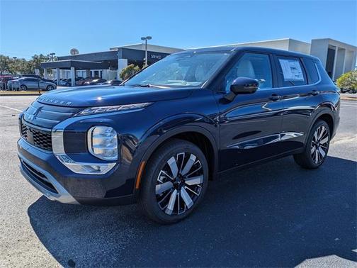 2025 Mitsubishi Outlander SE