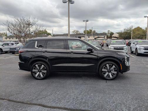 2026 Mitsubishi Outlander SEL