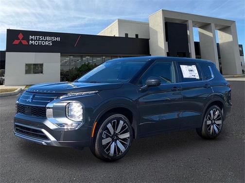 2026 Mitsubishi Outlander SE