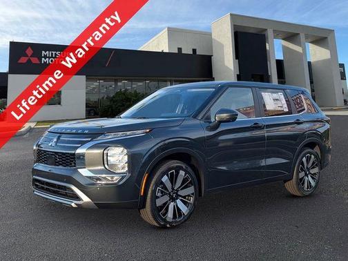 Gray 2026 Mitsubishi Outlander SE