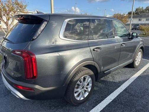 2022 Kia Telluride LX