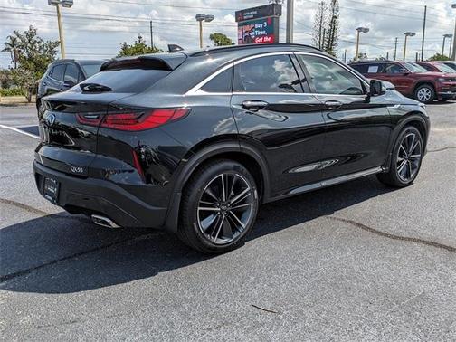 2022 INFINITI QX55 LUXE