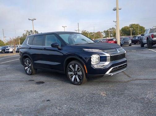 2026 Mitsubishi Outlander SE