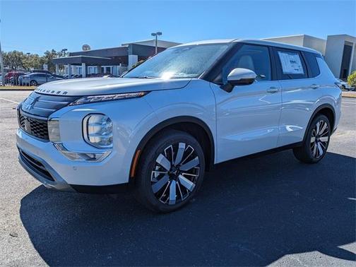 2025 Mitsubishi Outlander SE