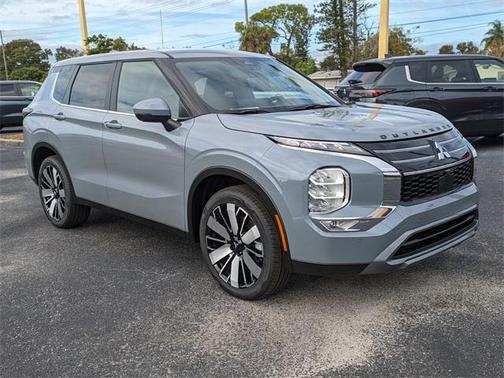2025 Mitsubishi Outlander SE
