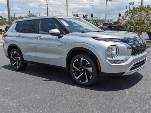 2025 Mitsubishi Outlander PHEV SE