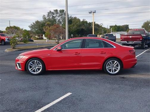 2024 Audi A4 45 S line quattro Premium