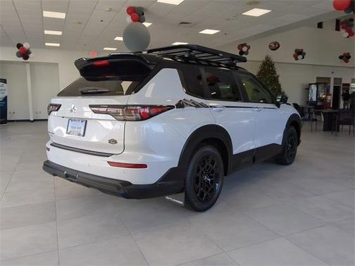 2025 Mitsubishi Outlander Trail Edition