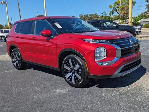 2025 Mitsubishi Outlander SE