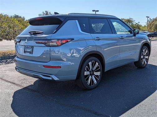 2025 Mitsubishi Outlander SEL