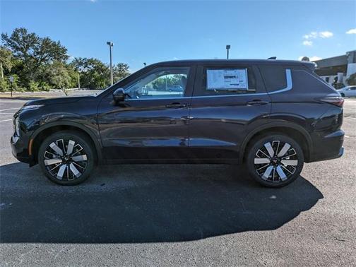 2025 Mitsubishi Outlander SE