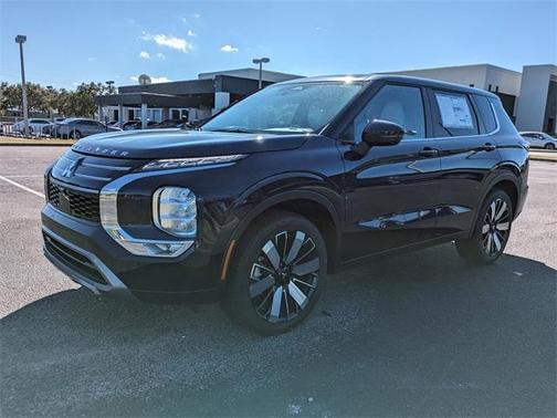 2025 Mitsubishi Outlander SE