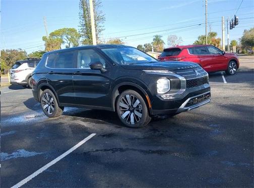 2026 Mitsubishi Outlander SE