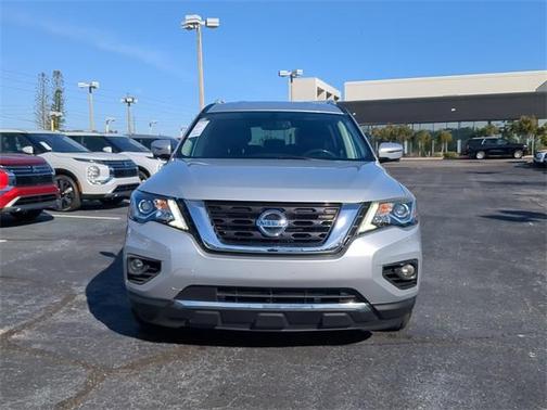 2018 Nissan Pathfinder SL