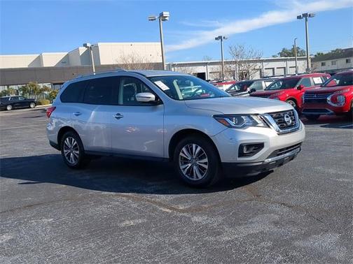 2018 Nissan Pathfinder SL