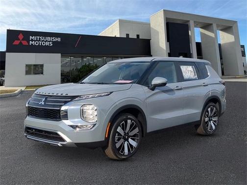 2025 Mitsubishi Outlander SE