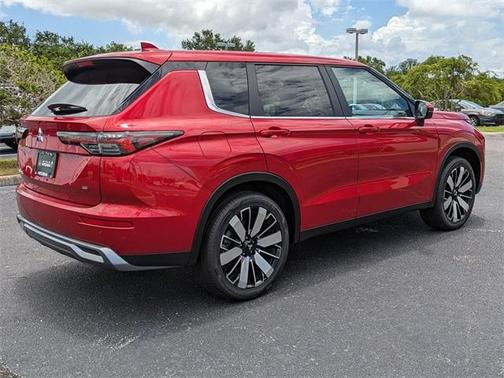 2025 Mitsubishi Outlander SE