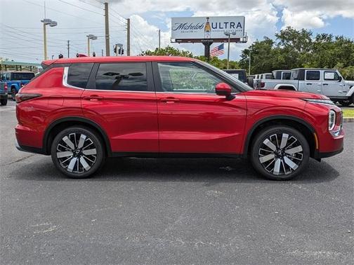 2025 Mitsubishi Outlander SE