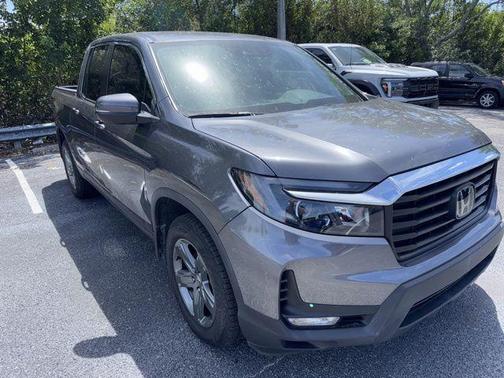 Silver 2023 Honda Ridgeline RTL