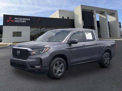 Silver 2023 Honda Ridgeline RTL