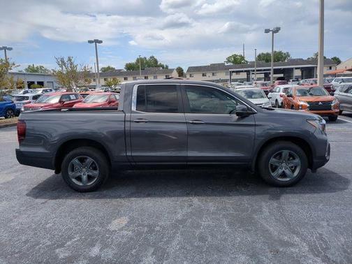 Silver 2023 Honda Ridgeline RTL