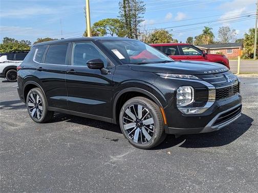 2025 Mitsubishi Outlander SE